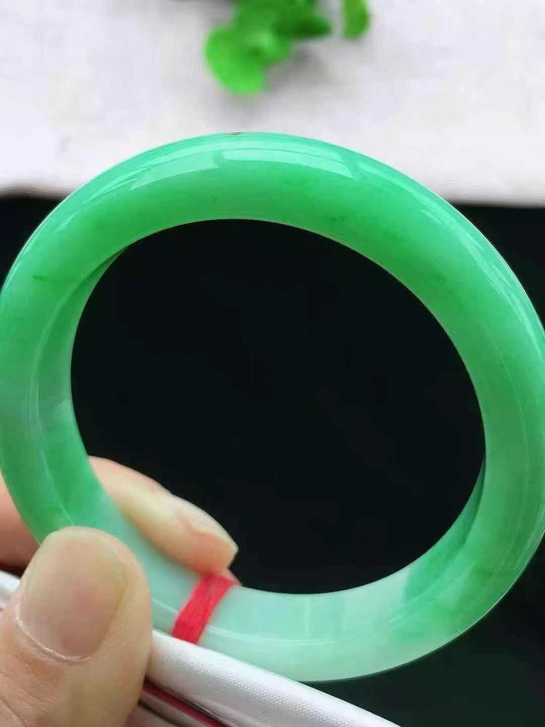 冰飘绿正圈翡翠手镯 Glass Jade Bracelet